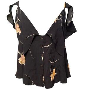 Large ASTR the Label Blue Floral Flutter Sleeve Blouse